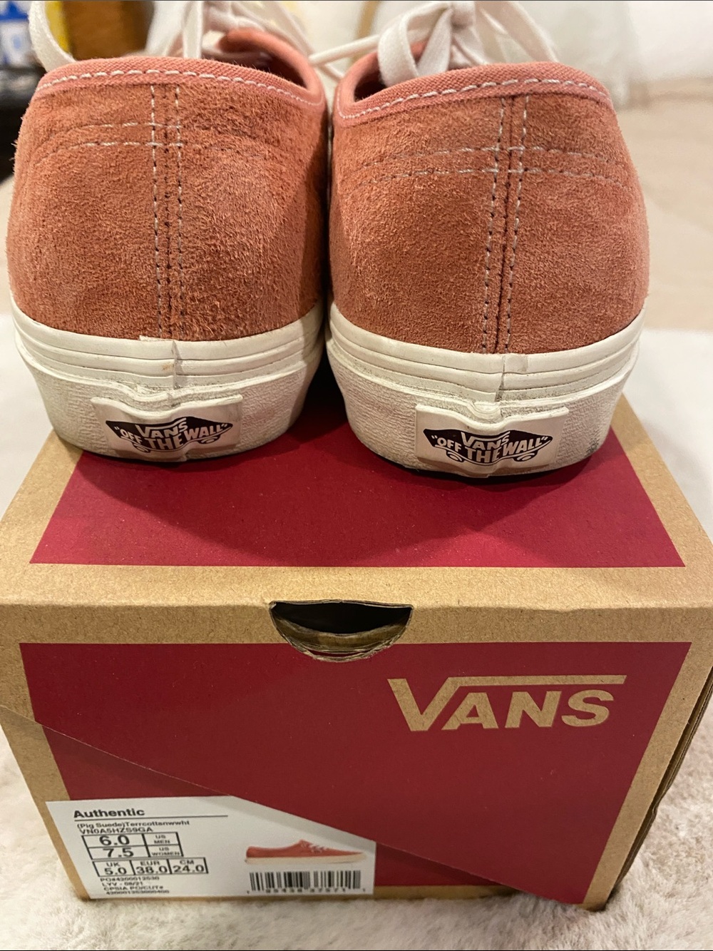 Vans Pig Suede Authentic Sneakers - Picture 5 of 11